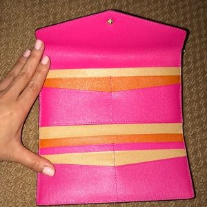 NWT MICHAEL KORS wallet fabulous!